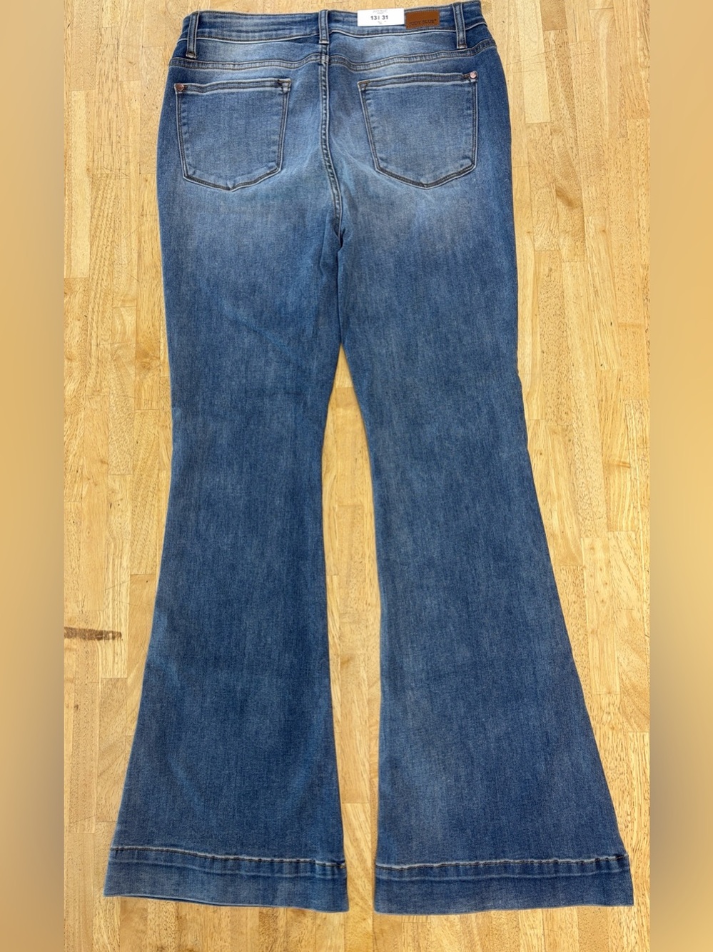 NWT Judy Blue High Waist Trouser Flare Jeans Size 13/31 Medium Wash Wide Hem - Picture 7 of 7